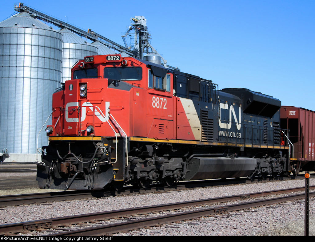 CN 8872